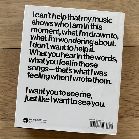 Justin Timberlake’s Book: Hindsight - Barnes & Noble Exclusive Edition - Picture 3 of 6